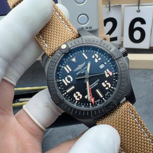 Breitling Avenger Black Dial 百年灵 复仇者 黑盘